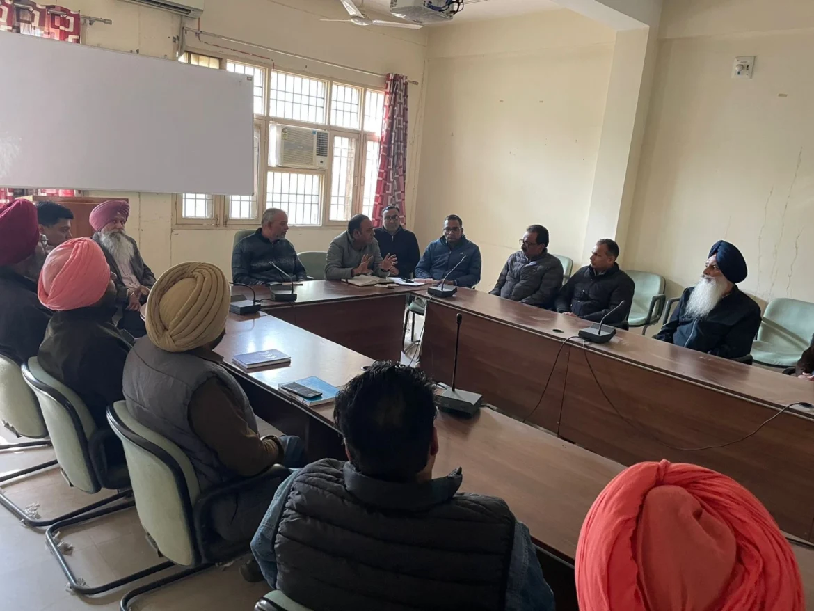 नगर निगम, नगर कौंसिल और नगर पंचायत चुनाव के लिए चुनाव स्टाफ की पहली रिर्हसल करवाई