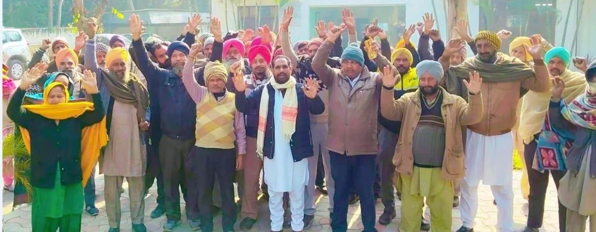 जंगलात वर्करों को कार्य से हटाने विरुद्ध जताया रोष