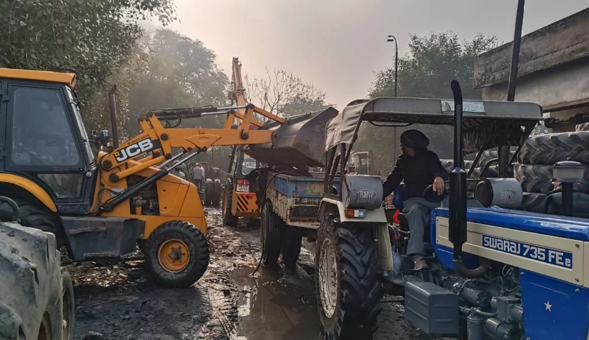 ट्रैक्टर मार्किट पटियाला में ट्रस्ट का चला पीला पंजा