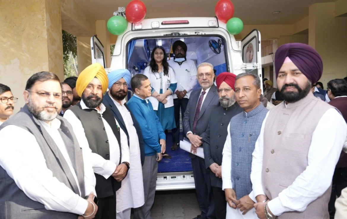 Dr Balbir Singh flagged off Mobile Medical Units