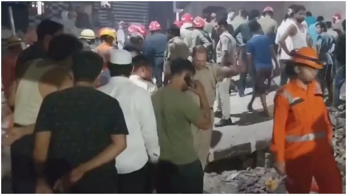 मुस्तफाबाद: चार मंजिला इमारत दहने से चार की मौत