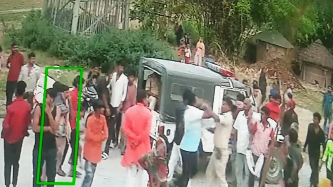 शराब के आरोप में गिरफ्तारी के दौरान पुलिस पर हमला