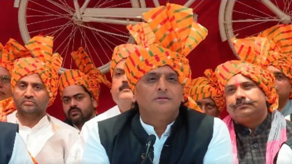 अखिलेश यादव