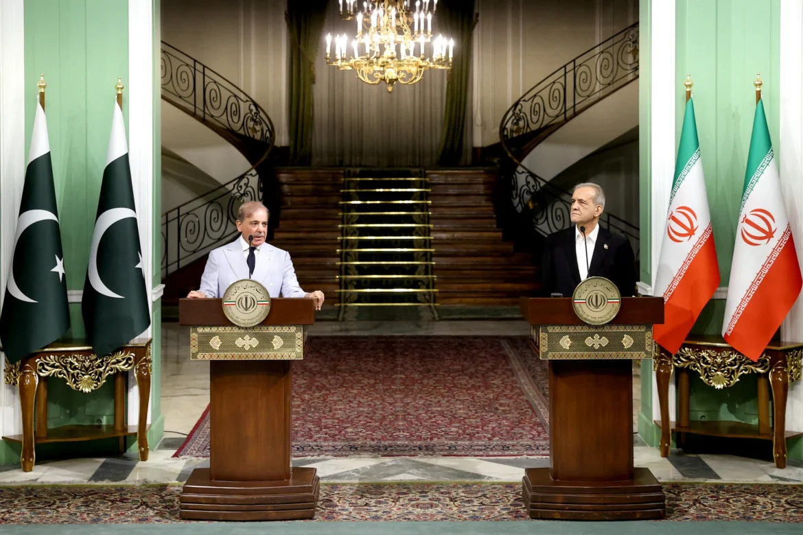 शाहबाज शरीफ ईरान