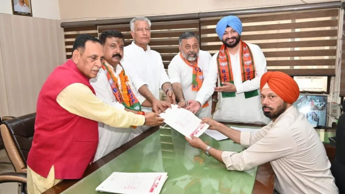 जीवन गुप्ता नामांकन