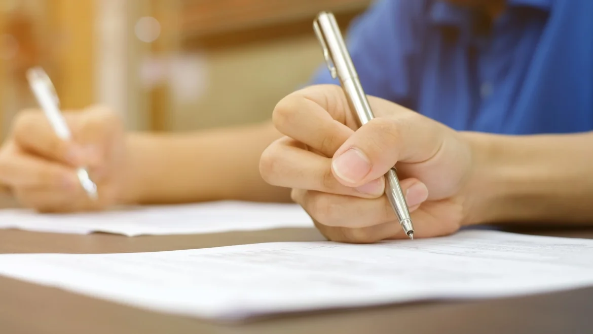 फर्जी परीक्षार्थी