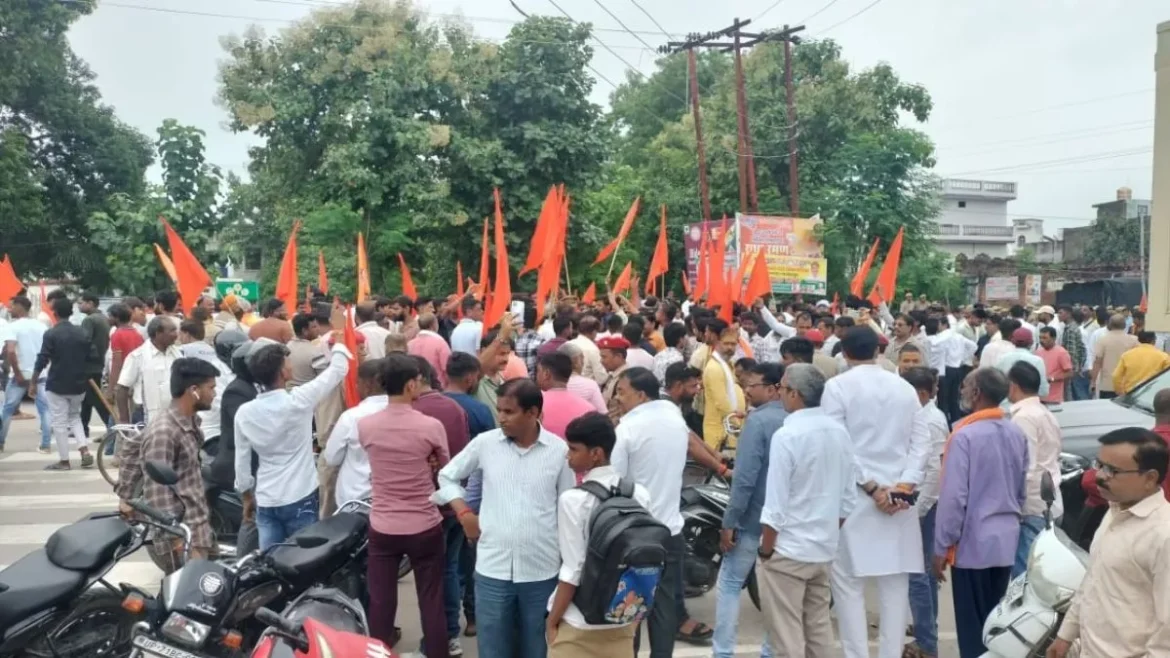 मकबरा-मंदिर विवाद