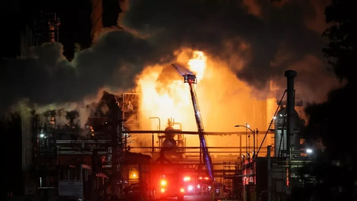 रिफाइनरी आग