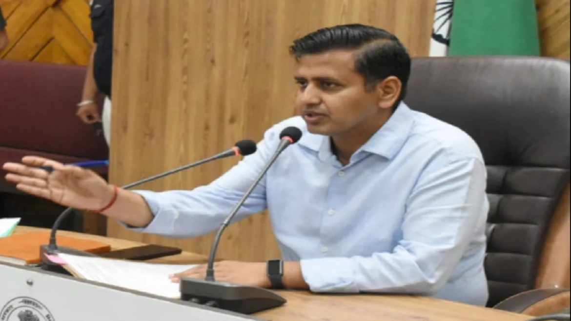 DC हिमांशु अग्रवाल