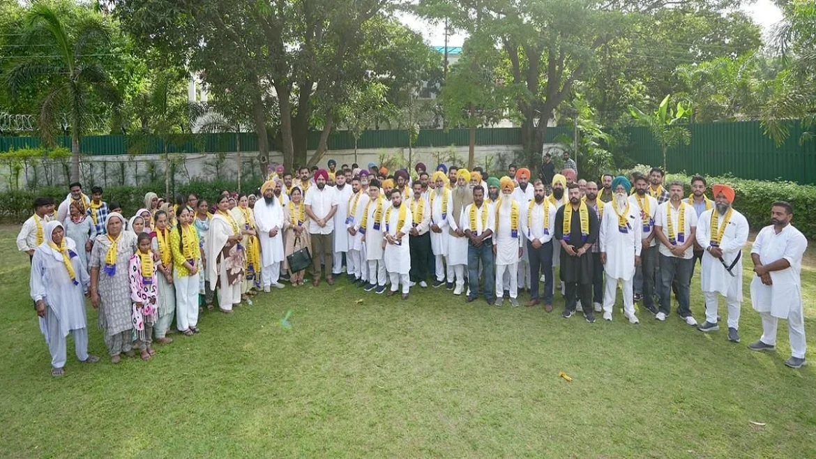 JOINS AAP