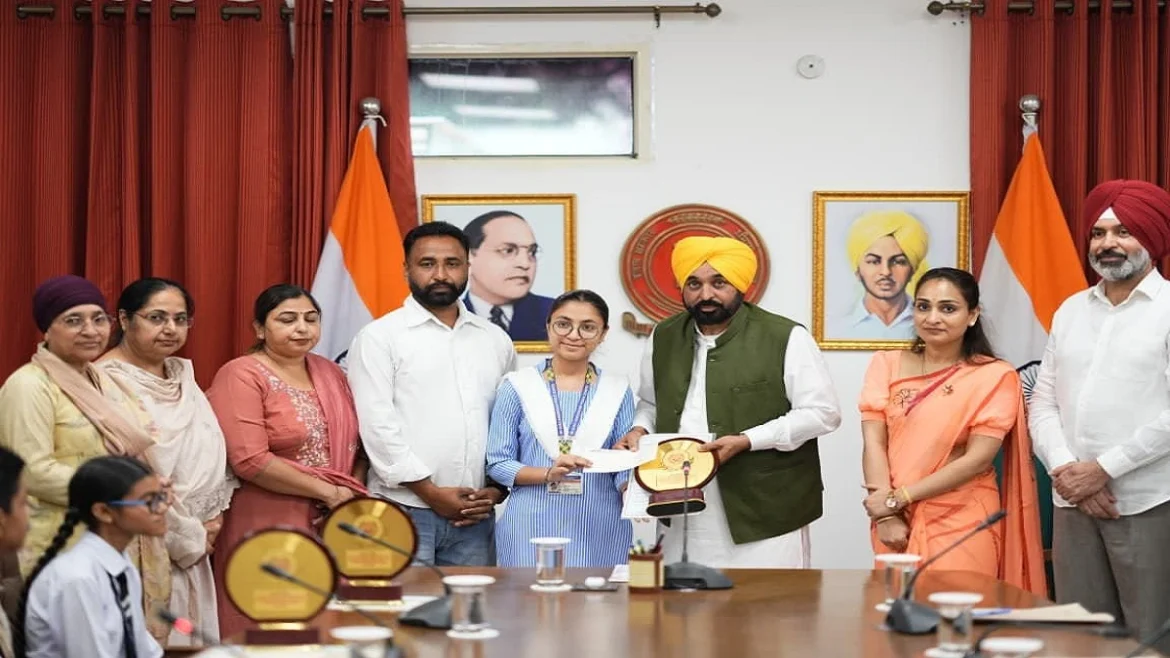 pseb topper with cm