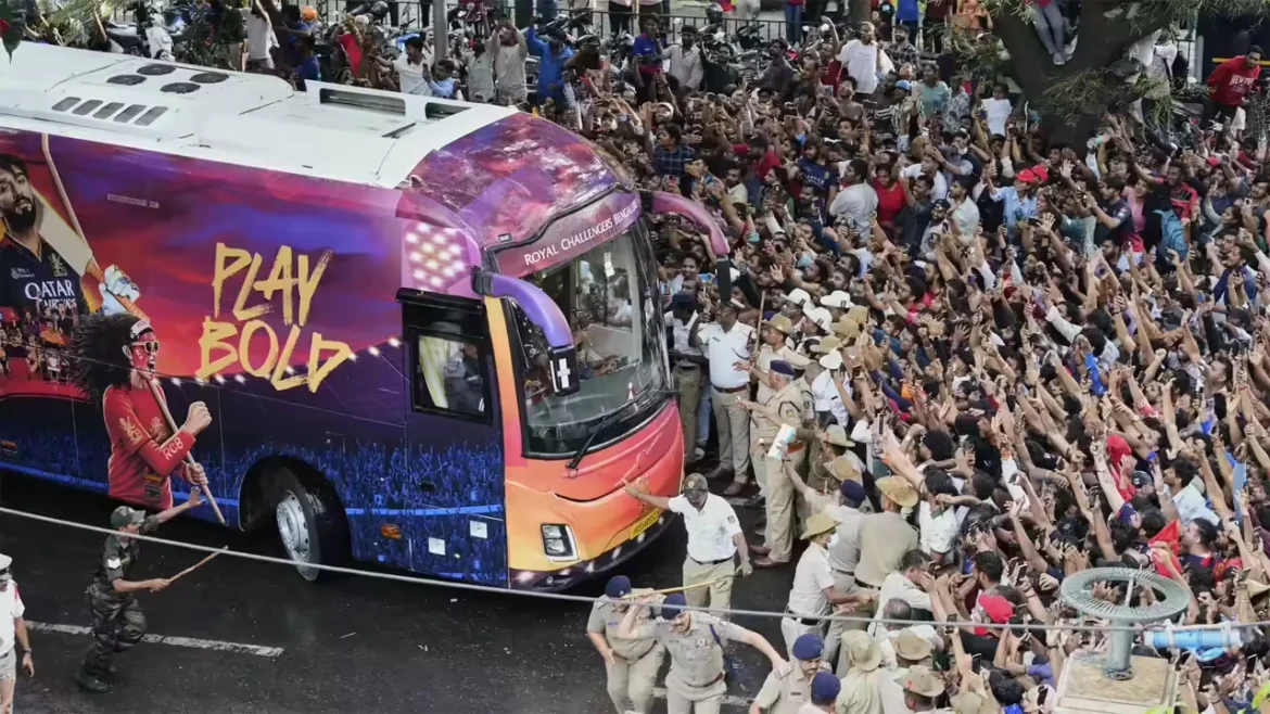 RCB विक्ट्री परेड