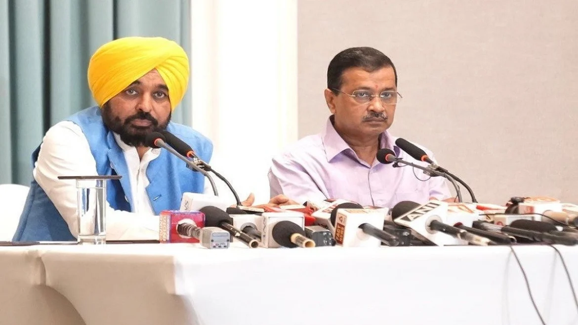 cm mann arvind kejriwal pc