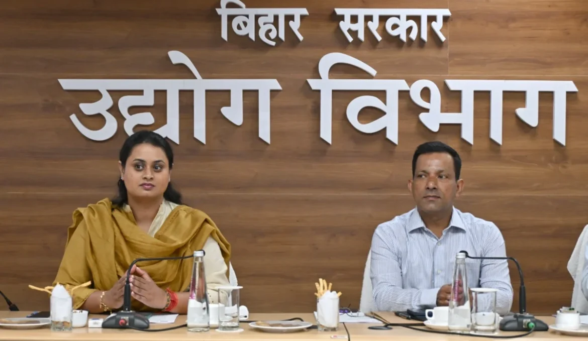 फर्नीचर एवं इंटीरियर उत्पाद