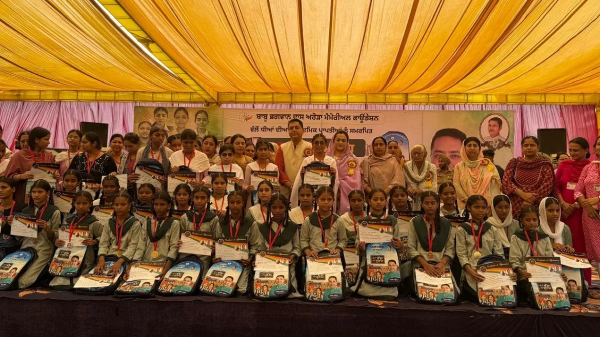 Aman Arora bag distribution