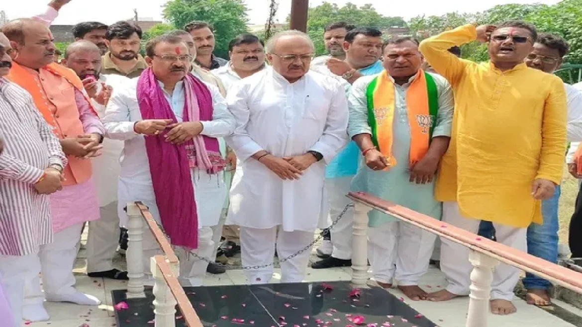 फिरोज गांधी की कब्र
