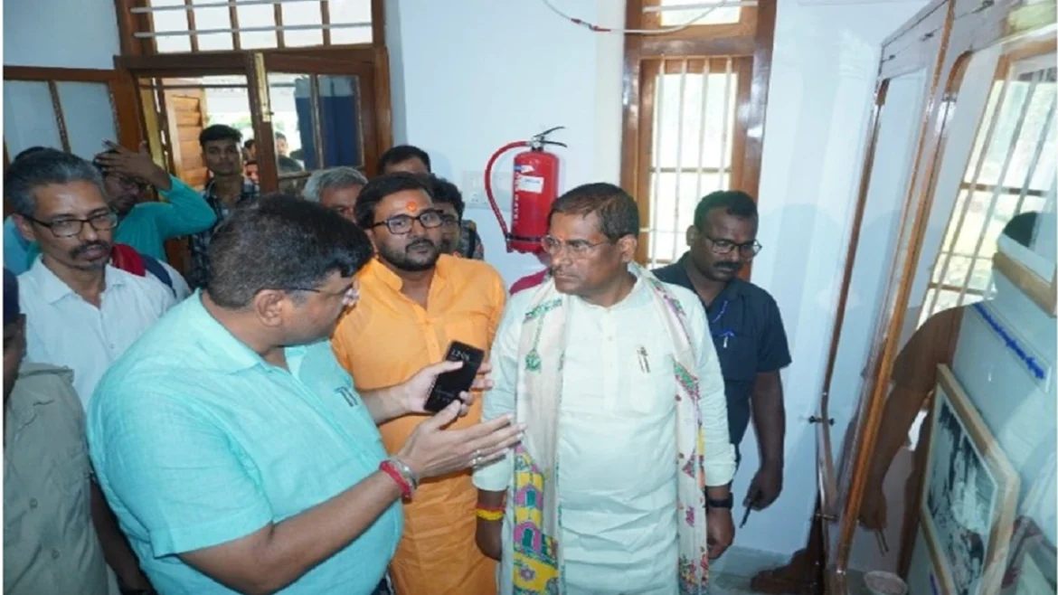 वाचनालय का उद्घाटन